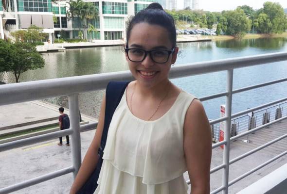 For this young lady, Malaysia is not just her name but represents a harmonious multicultural nation. - Astro AWANI/Tan Su Lin