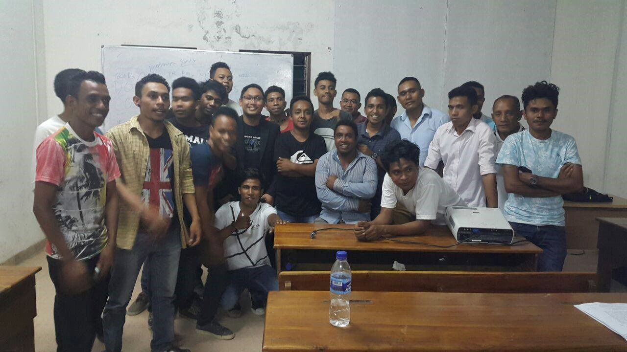 Gambar 2: Para mahasiswa Universidade Nacional Timor Lorosa’e (UNTL) di Dili, Timor-Leste