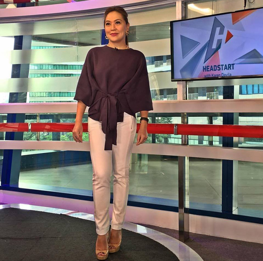 Karen Davila mengacarakan rancangan hal ehwal semasa yang disiarkan pada waktu pagi di stesen ABS-CBN. – Foto Facebook