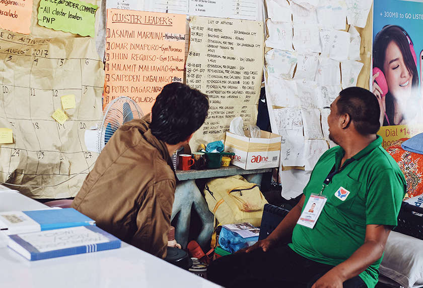 Papan buletin yang menampilkan maklumat dan catatan, termasuk keluhan rakyat. Foto Karim Raslan