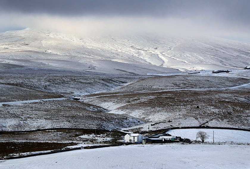 Salji tebal akibatkan sekolah ditutup di UK (foto: AP Wires)