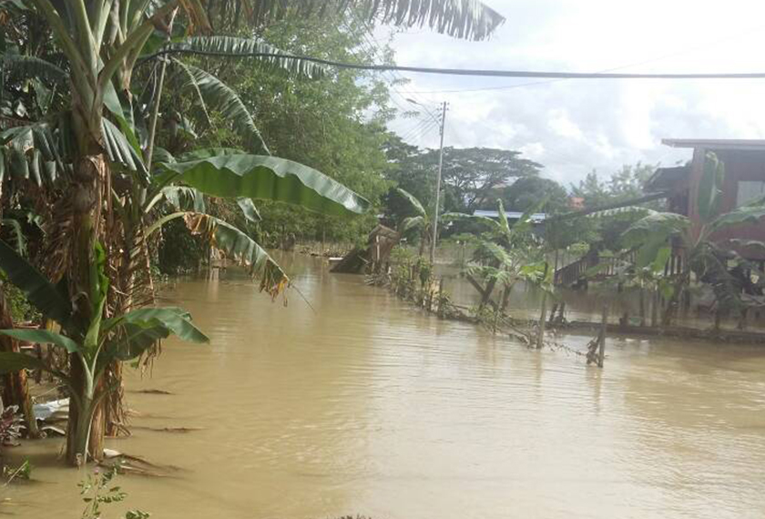 Antara kawasan yang terjejas akibat banjir di Kota Belud. - Astro AWANI / RUZAINI ZULKEPLI