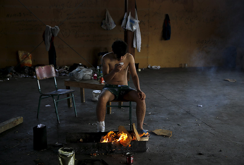 Seorang pelarian dari Asia Barat di Patras, Greece pada April 28, 2015 (foto: REUTERS/Yannis Behrakis)