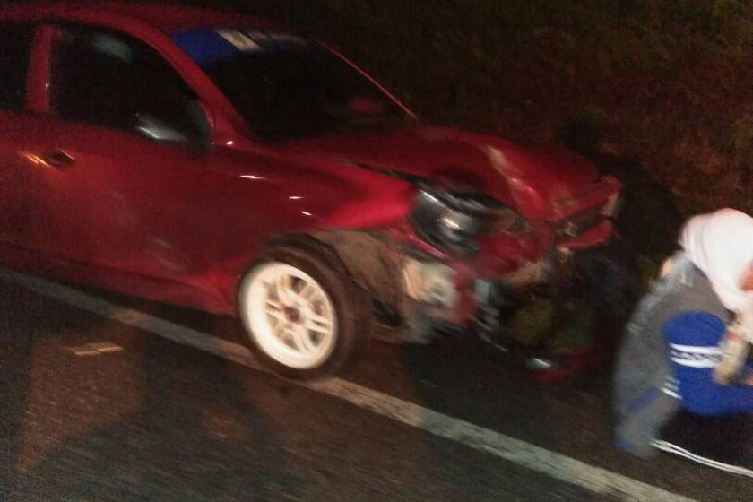 Proton Saga itu turut alami kerosakan pada bahagian hadapan. - APM