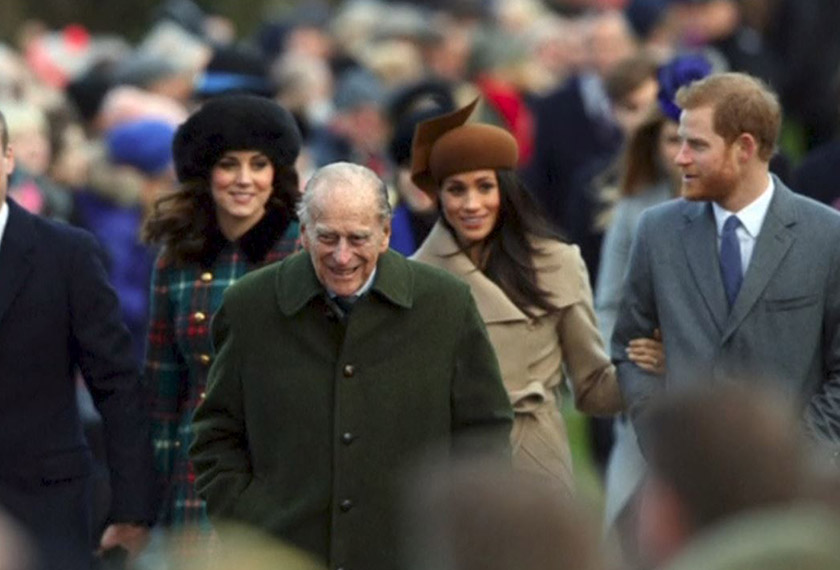 Keluarga diraja UK termasuk tunang Putera Harry, Meghan Markle turut hadir ke sambutan Krismas di gereja berdekatan Sandringham House (foto: AP Photo/Alastair Grant)
