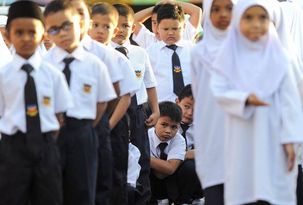 Schools to have complaints box to check student misconduct | Awani ...