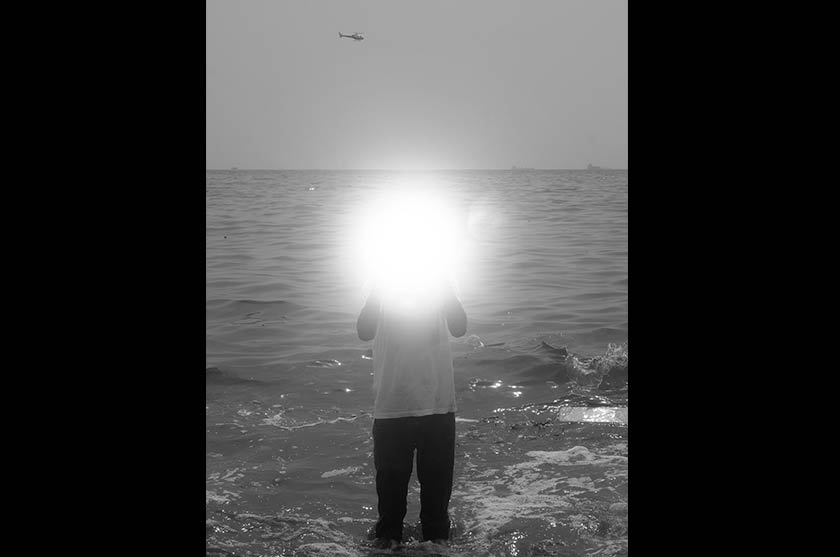 Anonymity merupakan satu projek fotografi yang dimulakan oleh Poklong Anading pada 2004. Bila diminta potretnya, Poklong berkongsi gambar dirinya ini yang diambil oleh rakan artis Manila, MM Yu. Gambar MM Yu.