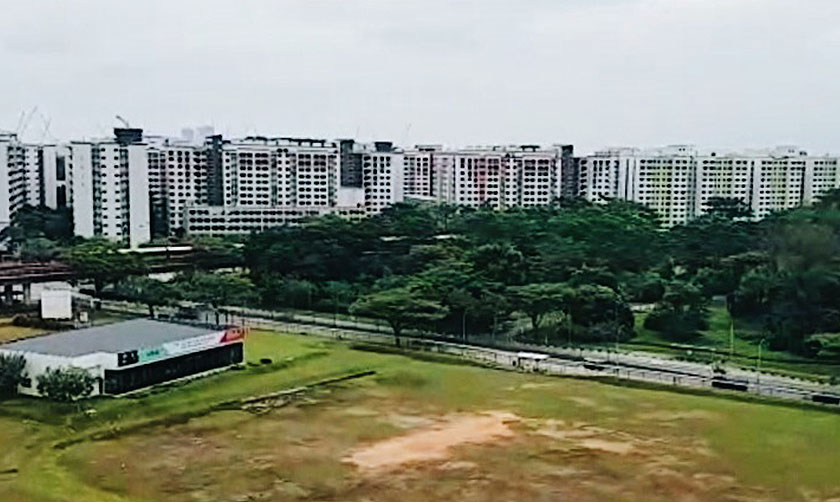  Undeveloped state land in the midst of high-rise HDBs near Sembawang Station
