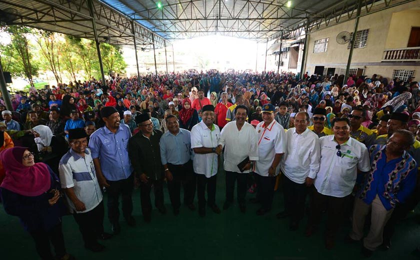 The UMNO Helps the People programme mooted by Prime Minister Datuk Seri Mohd Najib Tun Razak has been implemented without prejudice and non-UMNO supporters have also benefited from it.
