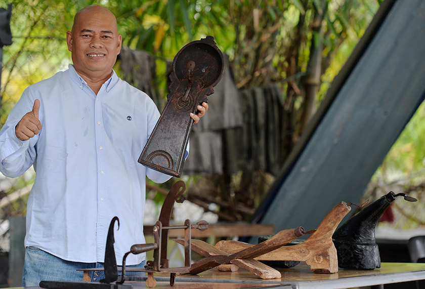 Zulyadan bangga dengan koleksinya. - Bernama