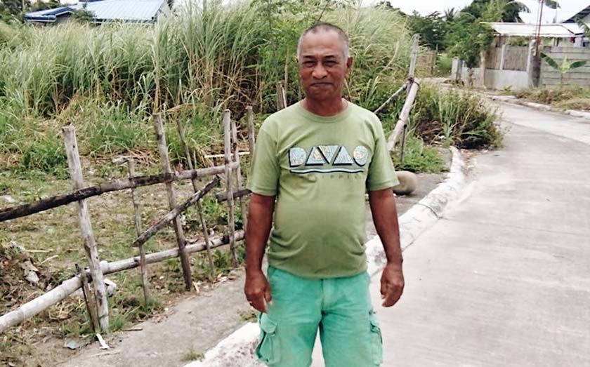  Efren ketika ini berada di rumah sakit kerana tekanan darah tinggi dan kolesterol tinggi. Kos perubatannya telah memeras baki simpanan wangnya. - Foto: Karim Raslan