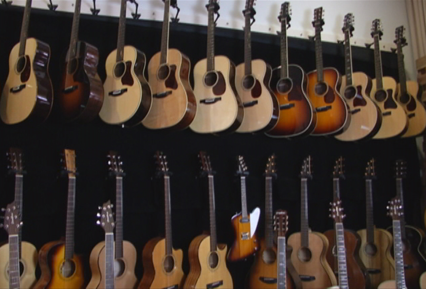 Lebih 500 koleksi gitar boleh didapati di The Guitar Lair.