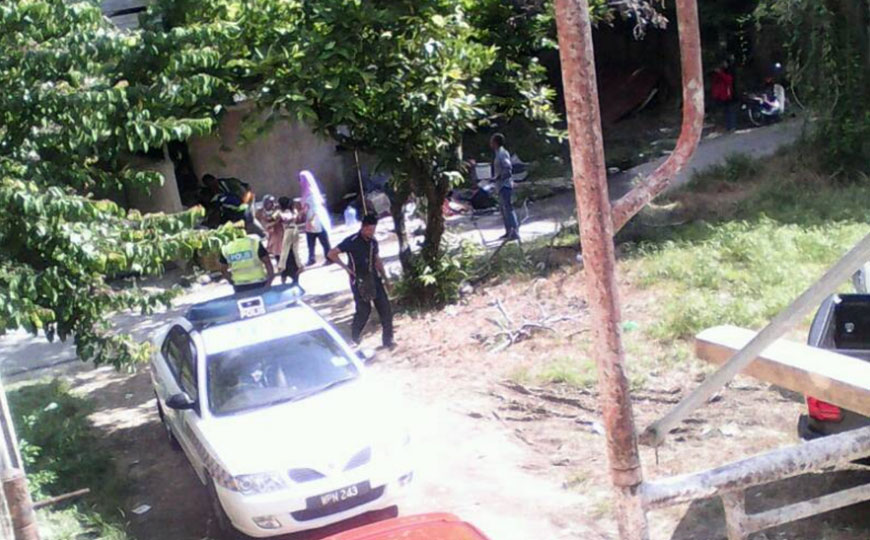 JKM mengesahkan pihaknya bersama polis telah mengambil enam beranak berkenaan sekitar jam 10.00 pagi tadi. - Foto Astro AWANI / VIVI SUMANTI