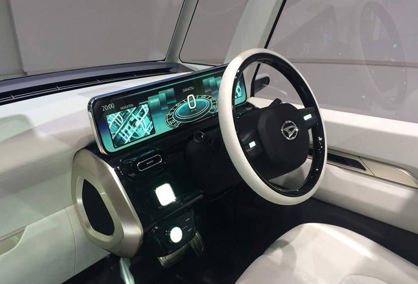 Sistem kawalan dan navigasi kenderaan konsep EV keluaran Daihatsu di Tokyo Motor Show 2017. 
