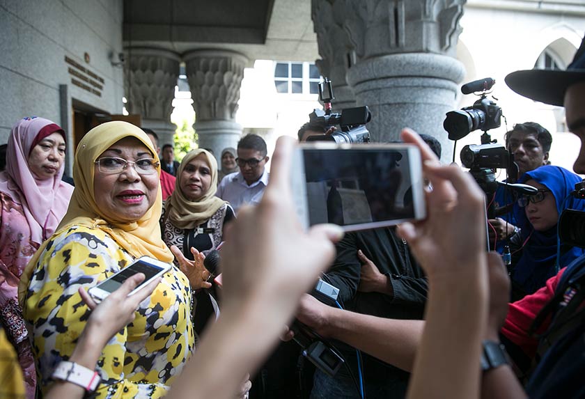 Datuk Seri Rohani Abdul Karim hadir pada prosiding hari ini. - Astro AWANI