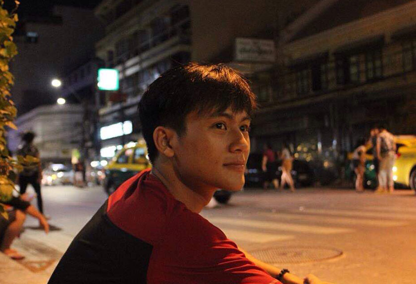 Hau sama seperti millennial lain yang menganggap pengalaman lebih berharga daripada material. Foto Karim Raslan