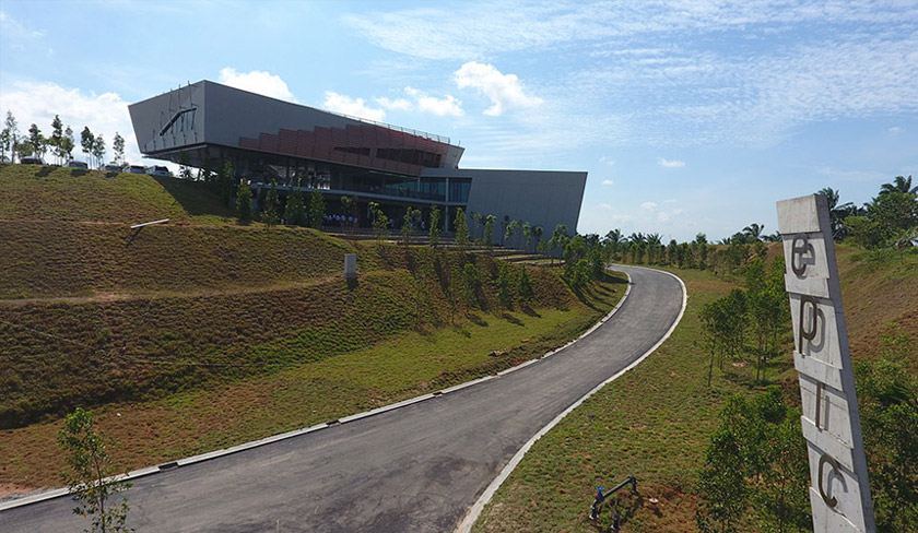 Some of Cenviro's ongoing projects include an Eco Park and an Integrated Waste Management Facility spanning some 140 acres in Negeri Sembilan. - www.cenviro.com