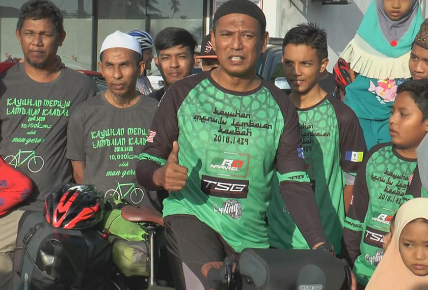 Berbekalkan latihan yang penuh dengan onak duri selama dua tahun, Sulaiman tidak gusar untuk meneruskan kayuhan solo ke tanah suci. Foto: Astro AWANI