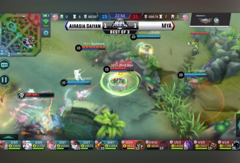 Pemain tank MyA 2ez4Jepv cuba mengumpan AirAsia Saiyan semula, ketika King Zyzz dan Soloz mencari Gripex yang menggunakan hero assassin Lancelot. - Foto Facebook / Mobile Legends
