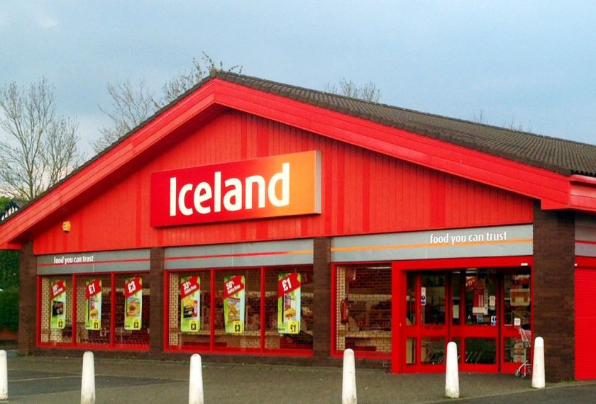 Pasar raya Iceland tidak lagi menjual produk yang mengandungi minyak sawit, termasuk dari jenamanya sendiri. - Wikipedia