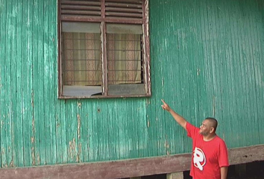 Kisah serangan dan gangguan yang dikatakan dilakukan oleh 'Orang Minyak' di pengkalan Demit tidak lagi kedengaran sejak memasuki musim pilihan raya.