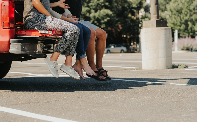 Pastikan anda juga dapatkan pertolongan dari rakan-rakan dan ahli keluarga untuk meluahkan perasaan anda. -Gambar hiasan