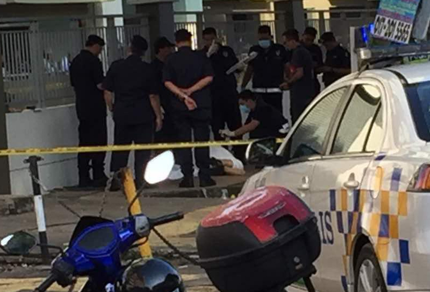 Pasukan polis sedang menjalankan siasatan di lokasi kejadian. - Foto Facebook MyCARE