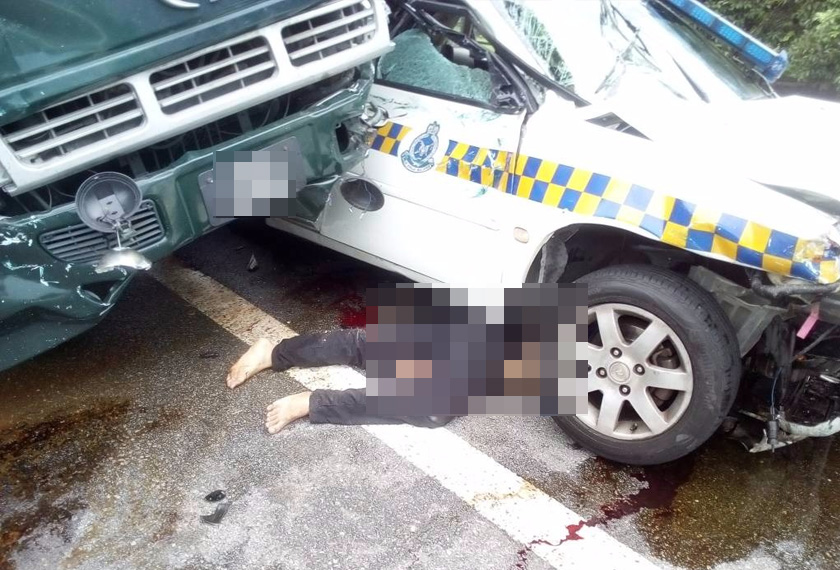 Mangsa terperosok di bawah kereta peronda polis.