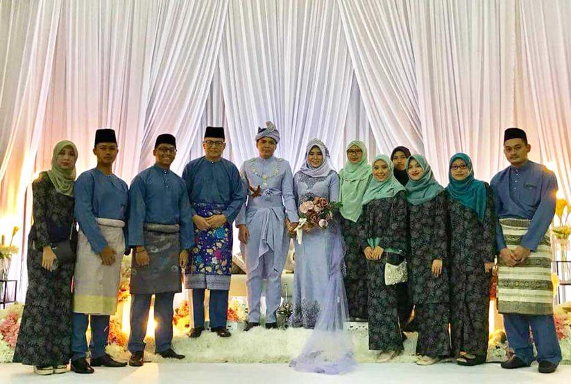 Mohd Puad menghadiri majlis persandingan anak perempuannya, Nur Hanini, di Bandar Baru Uda, Johor Bahru hari ini. - Facebook/DrPuad Zarkashi