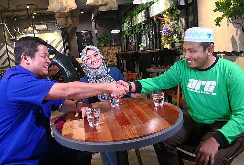 BN dan PAS digambarkan bermusuh sehingga umum ada persepsi dua pihak ini tidak boleh bersua muka, sedangkan hakikatnya tidak begitu. - Astro AWANI