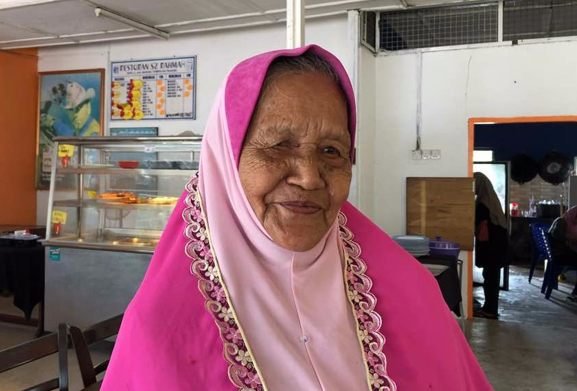 Pemilik restoran SZ Rahmah, Siti Zainon ketika ditemui Astro AWANI. -Gambar fail 