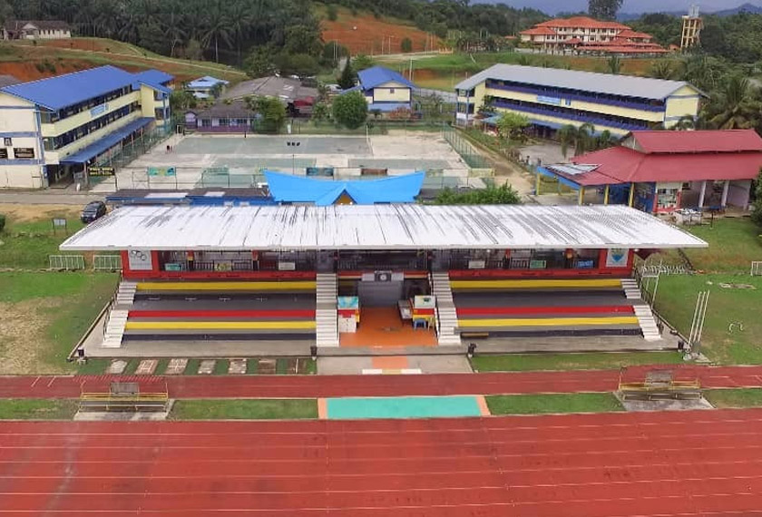 Sebagai sebuah sekolah sukan, SMK Za’ba mempunyai stadiumnya sendiri. Foto ihsan SSNS SMK Za'ba