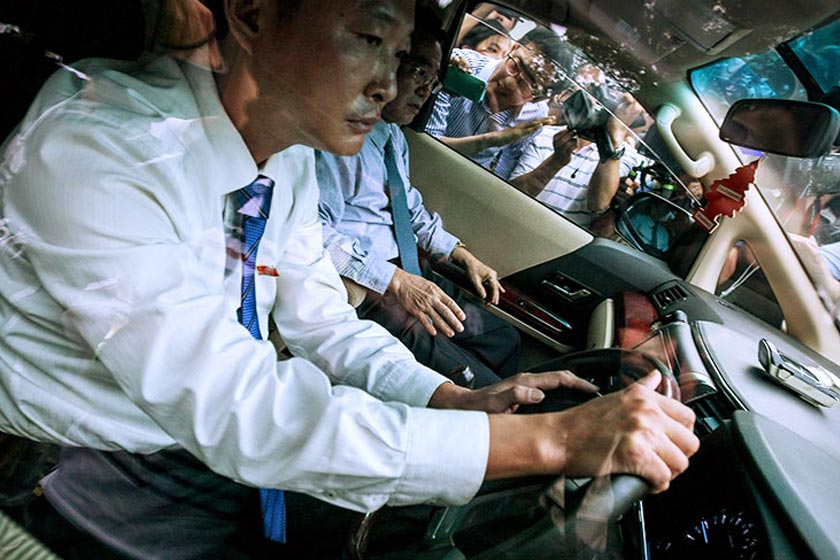 Kenderaan membawa Duta Korea Utara ke Malaysia Kang Chol dilihat memasuki Wisma Putra kira-kira jam 9.55 pagi, 20 Februari. - Foto Astro AWANI / SHAHIR OMAR