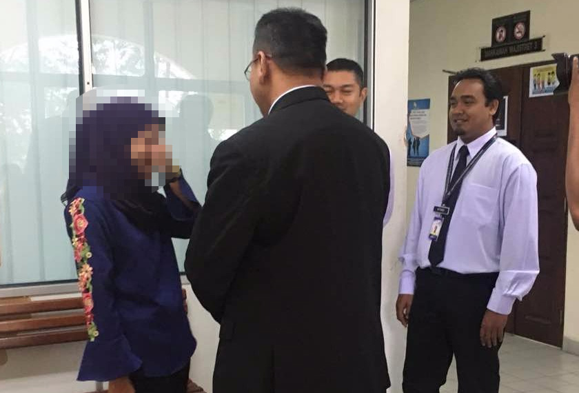 Mengikut pertuduhan, remaja itu didakwa tanpa sebab yang munasabah telah menendang seekor kucing kira-kira jam 1 petang pada 4 Mac 2018. - Foto Astro AWANI