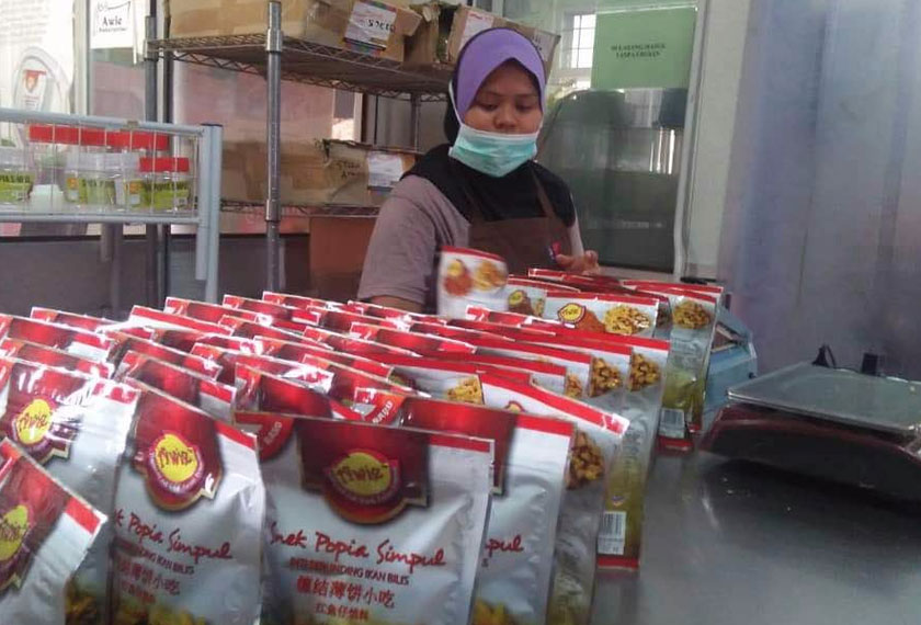 Sama seperti usahawan lain, Zuriati sentiasa berusaha mengembangkan sayap perniagaannya dengan mencuba pelbagai peluang. Astro AWANI / SHUHADA KADIR