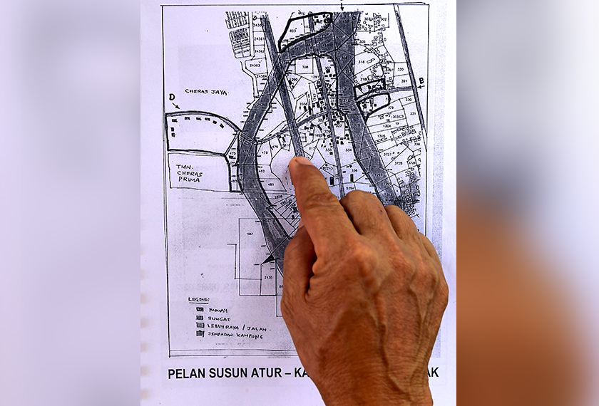 Pelan perkampungan Sungai Balak. --fotoBERNAMA