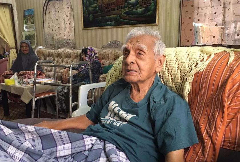 Pak Wan kini menjalani hari tuanya di sebuah rumah di Perlis. - Astro AWANI/Amira Suraini Che Mohamad