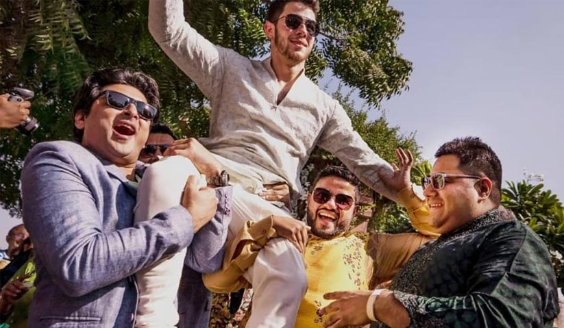 Nick dijulang oleh keluarga sebelah pengantin perempuan sempena majlis perkahwinan bersejarah itu.