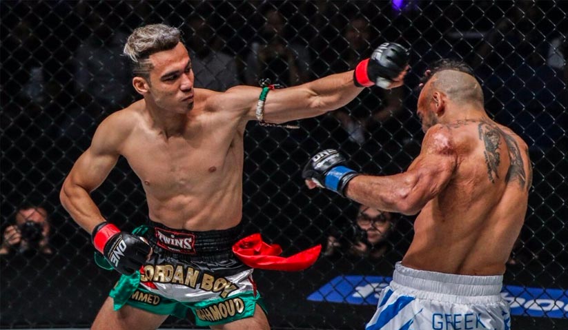 Jordan Boy (kiri) mengasak lawannya Stergios Mikkios di kejohanan ONE Super Series, Jumaat malam. - Foto ONE Championship