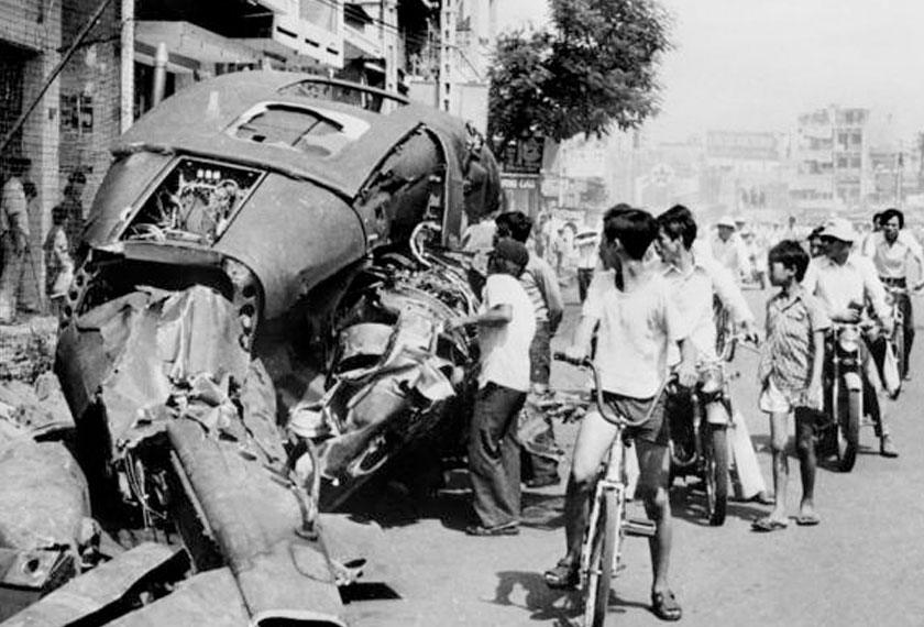 Perang Vietnam dari 1954 hingga 1975 dianggarkan telah mengorbankan antara 1.5 ke 3.6 juta orang.