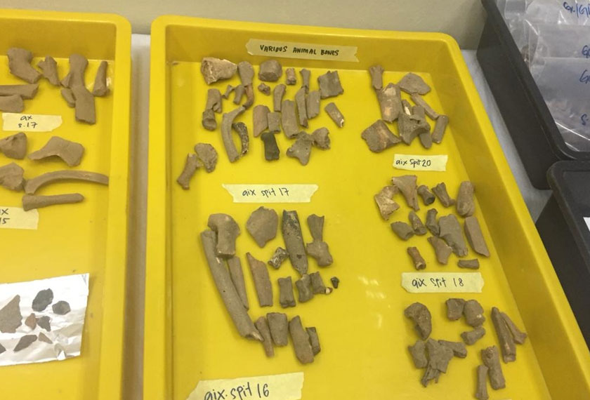 Antara artifak yang ditemui bersama rangka manusia tersebut. - Astro AWANI/Nailah Huda