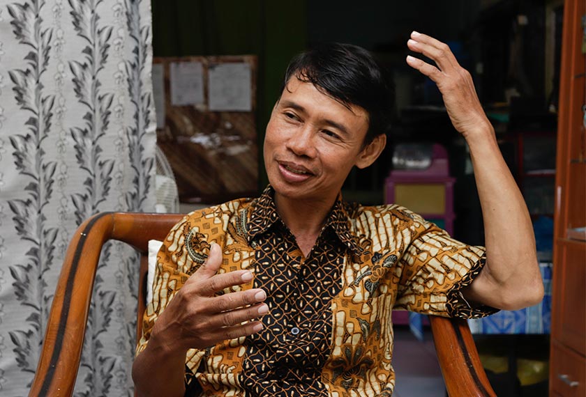 Pak Andi, warga Surabaya berumur 52 tahun, mengenang kejadian letupan bom pada 13 Mei di mana keluarganya menjadi korban. Bayu Mahardika/Ceritalah