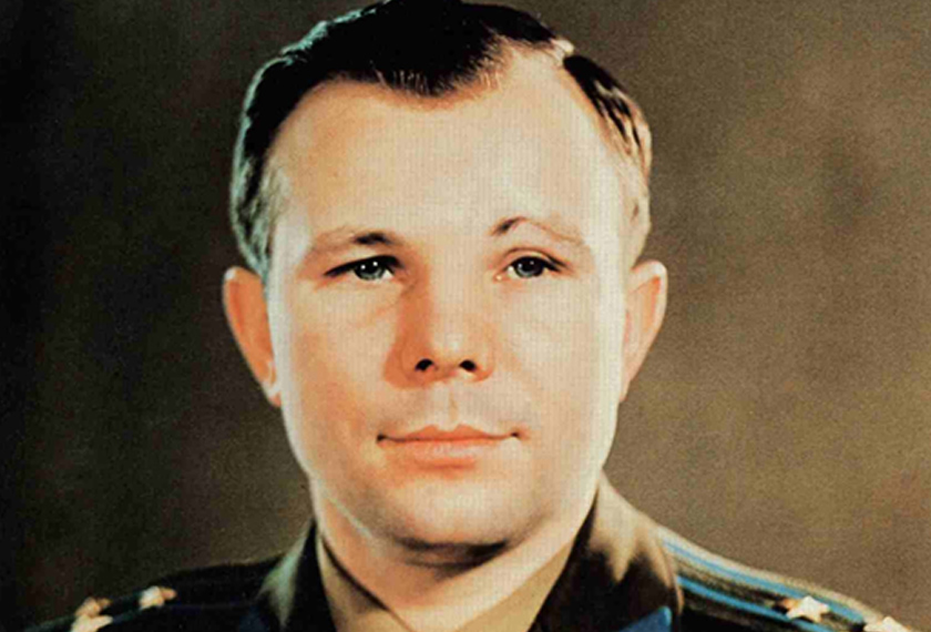 Yuri Gagarin, manusia pertama di angkasa.