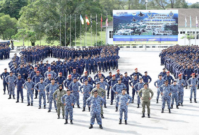 Majlis ini dimeriahkan dengan pelbagai pertunjukan bagi mempromosikan keunikan UUM - Foto AWANI Rangers UUM