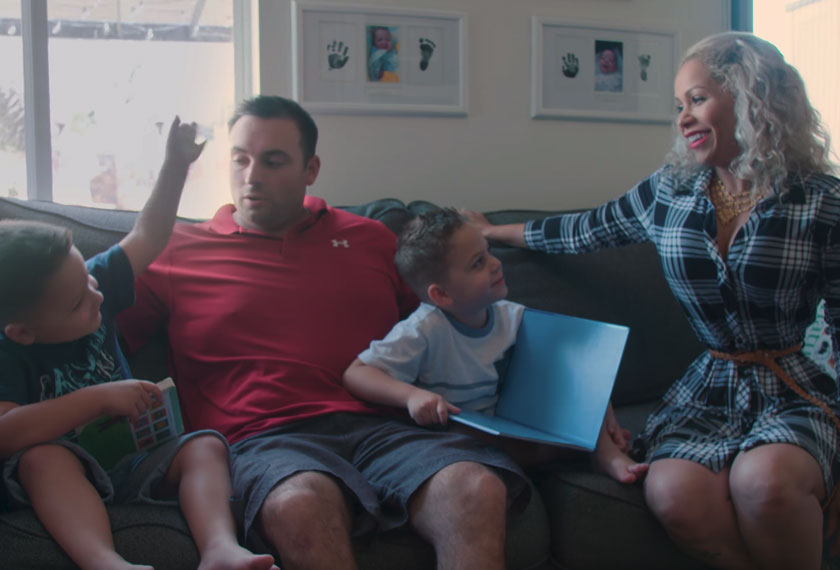 Suami Diana, Brett tidak mahu pinggang isterinya menjadi lebih kecil. Cukup sekadar 18 inci. Foto: Barcroft