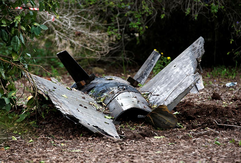 Antara serpihan peluru yang digunakan untuk menembak jatuh pesawat pejuang F-16 tentera Syria. - Foto: REUTERS