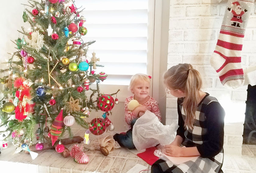 Charlotte sebelum diri pernah melalui empat pembedahan yang mendorong dirinya untuk melegakan keresahan kanak-kanak seumurnya melalui prosedur pembedahan yang menakutkan