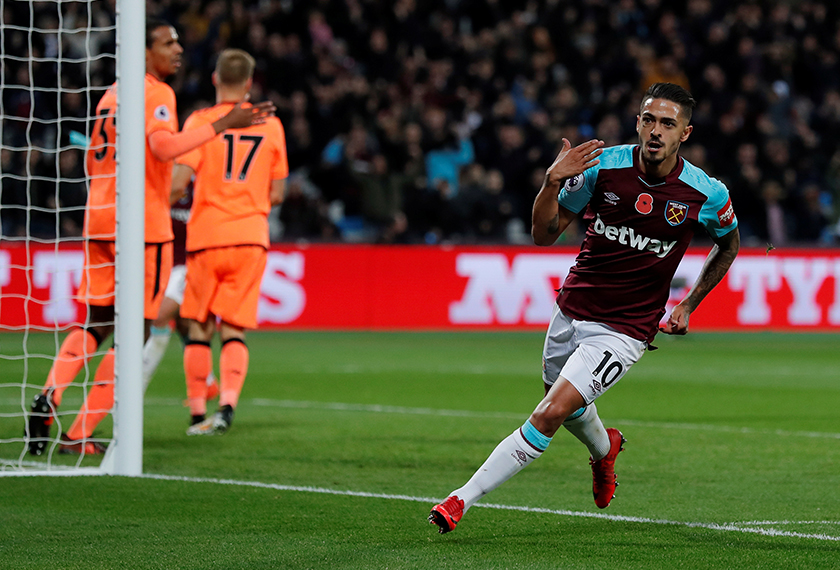 Manuel Lanzini dari West Ham meraikan jaringan gol ke atas Liverpool pada November 2017.