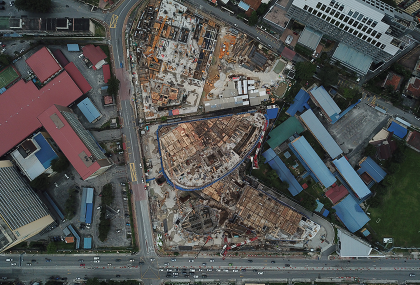 Felda berisiko kehilangan hak ke atas tanah strategik di Jalan Semarak yang dianggarkan bernilai RM200 juta. 