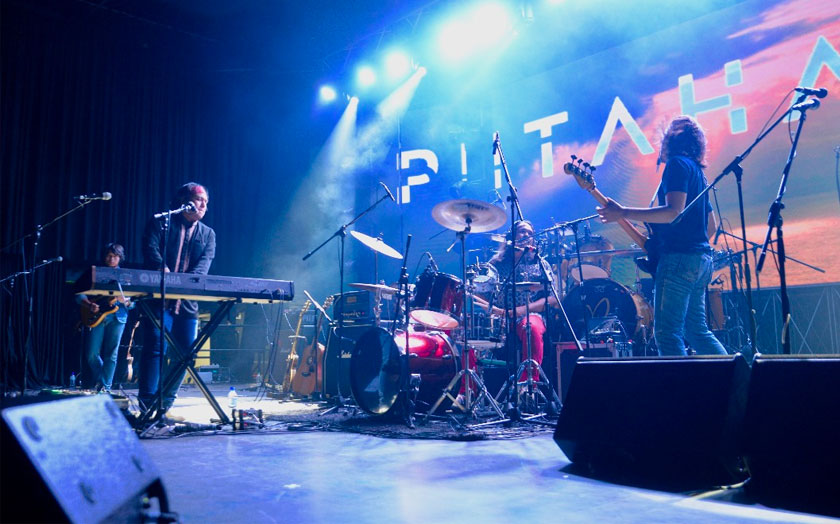 Lagu-lagu yang disampaikan Pitahati berjaya menawan peminat-peminat Padi yang memenuhi ruang KL Live. - Gambar Fahmi Ismai